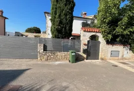 Vabriga, dvojna kuća s bazenom, Poreč, بيت