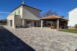 Villa sa bazenom Malinska Krk, Malinska-Dubašnica, Maison