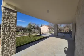 Villa sa bazenom Malinska Krk, Malinska-Dubašnica, Famiglia