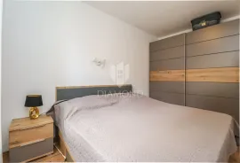 Moderan stan s pogledom na more u Ližnjanu, Ližnjan, Appartement