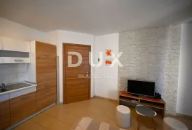 ISTRA, PULA - Lijepi stan s vrtom! 2S+DB!, Pula, Apartamento