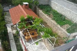 Apartmanska kuća s pogledom na more, Omiš, Casa