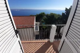 Apartmanska kuća s pogledom na more, Omiš, Casa