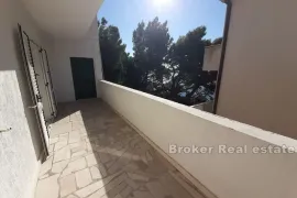 Apartmanska kuća s pogledom na more, Omiš, Casa