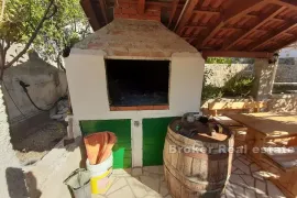 Apartmanska kuća s pogledom na more, Omiš, Casa