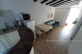 Apartmanska kuća s pogledom na more, Omiš, Casa