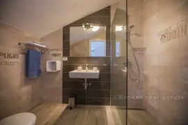 Novoizgrađena vila s bazenom, na prodaju, Šolta, Casa