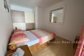 Apartmanska kuća prvi red do mora, Preko, Haus