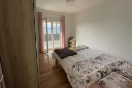 Apartman s otvorenim pogledom na more, Omiš, Kвартира