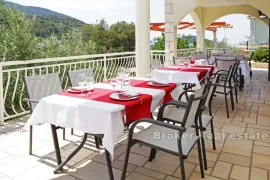 Vila - hotel u prvom redu do mora, Korčula, بيت