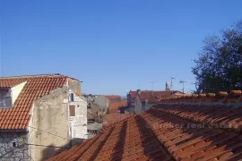 Troetažna kuća, na prodaju, Split, Kuća