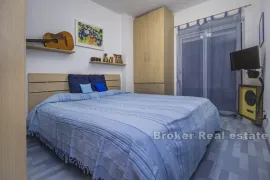 Meje, dvosoban stan s pogledom na more, Split, Appartement