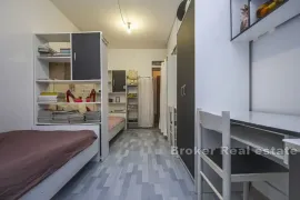 Meje, dvosoban stan s pogledom na more, Split, Appartement