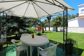 Apartmanska vila prvi red do mora, Zadar, Famiglia