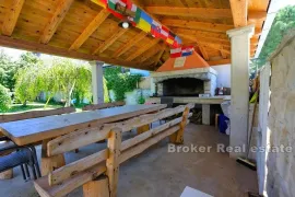 Apartmanska vila prvi red do mora, Zadar, Famiglia