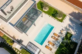 Atraktivna vila s bazenom u blizini mora, Zadar - Okolica, Casa