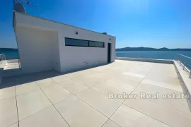 Moderan apartman prvi red do mora, Zadar, Σπίτι