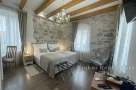 Apartman s četiri jedinice, Split, Kвартира