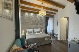 Apartman s četiri jedinice, Split, Kвартира