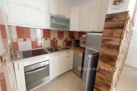 Atraktivna apartmanska kuća s pogledom na more, Split, بيت