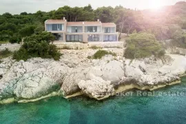 Atraktivna vila s bazenom, prvi red do mora, Dubrovnik, Haus