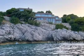 Atraktivna vila s bazenom, prvi red do mora, Dubrovnik, Haus