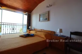 Apartmanska kuća prvi red do mora, Senj, بيت