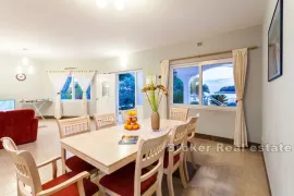 Apartmanska kuća prvi red do mora, Korčula, Дом