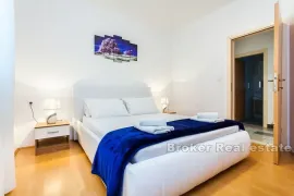 Apartmanska kuća prvi red do mora, Korčula, Дом