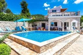 Apartmanska kuća prvi red do mora, Korčula, Дом