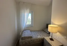 Dvoetažni stan s krovnom terasom u novogradnji, Zadar, Appartment