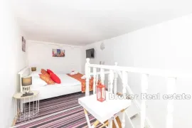 Četiri apartmana s poslovnim prostorom, u centru, Dubrovnik, شقة