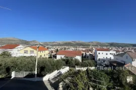 Dvojna kuća u blizini centra, Trogir - Okolica, Σπίτι