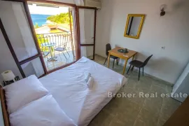 Apartmanska kuća s otvorenim pogledom na more, Omiš, Casa