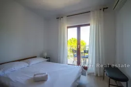 Apartmanska kuća s otvorenim pogledom na more, Omiš, Casa