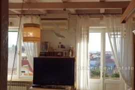 Lučac, lijepo uređeni i dizajnerski namješten stan, Split, Appartment