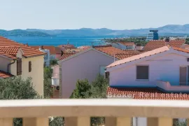 Luksuzna vila s bazenom, Lanišće, Σπίτι