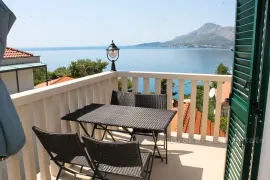 Kamena kuća s pogledom na more, Omiš, Famiglia