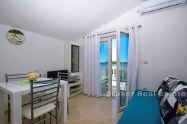 Apartmanska kuća, prvi red do mora, Šibenik, Famiglia