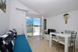 Apartmanska kuća, prvi red do mora, Šibenik, Famiglia