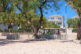 Apartmanska kuća, prvi red do mora, Šibenik, Famiglia