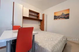 Apartmanska kuća, prvi red do mora, Šibenik, Famiglia