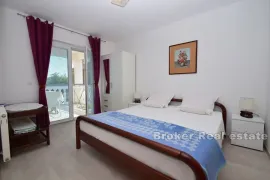 Apartmanska kuća, prvi red do mora, Šibenik, Famiglia