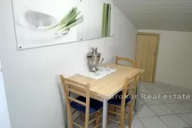 Apartmanska kuća s pogledom na more, Zadar, Дом