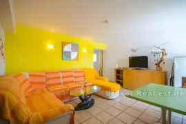 Apartmanska kuća u prvom redu do mora, Šolta, بيت