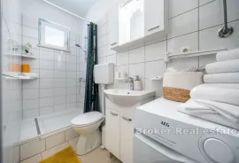 Renovirana prizemnica na mirnoj lokaciji, Omiš, Casa