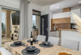 Moderna kuća s dva apartmana nedaleko od mora, Zadar, Casa