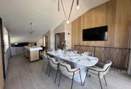 Luksuzan penthouse u prvom redu do mora, Pag, Kвартира