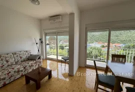 Apartmanska kuća na mirnoj lokaciji, Rogoznica, Kuća