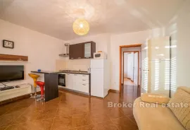 Apartmanska kuća blizu plaže, Murter, House